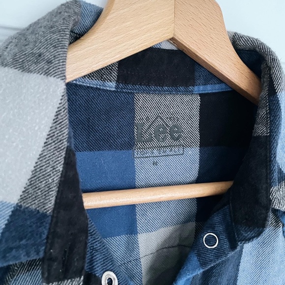 Lee Europe cotton flannel snap plaid shirt / medium / EUC - Picture 3 of 4